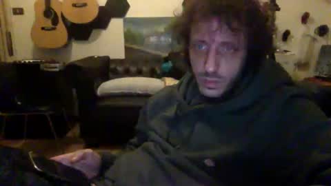 Snapshot of stratocasterluigi chatting on February 7, 6:11 pm jizzers online show from February 7, 6:11 pm