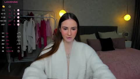 Laura online show from February 20, 4:20 am