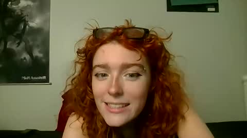 strawb3rrymilkk online show from February 20, 12:07 am