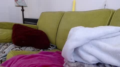 Strawberrylotsacake online show from December 15, 4:55 pm