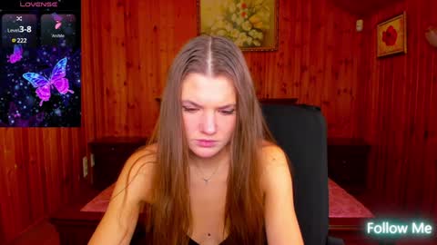 Strawberrylux online show from December 11, 7:20 am