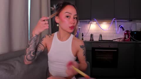 Tati and Lola online show from November 14, 12:04 pm