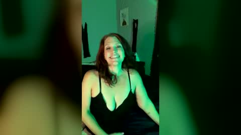 strawberryshortcake2288 online show from July 2, 3:23 am