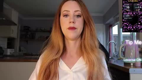 Snapshot of stripmequick chatting on April 21, 9:15 am Amorina online show from April 21, 9:15 am