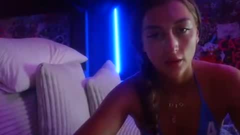 Snapshot of strippersofia chatting on June 21, 3:47 pm strippersofia online show from June 21, 3:47 pm
