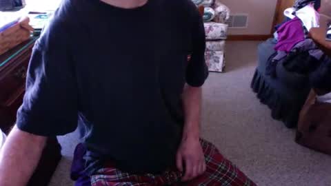 Snapshot of strokerace4020 chatting on February 22, 1:35 pm strokerace4020 online show from February 22, 1:35 pm