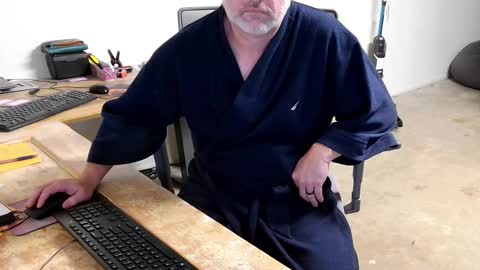 Snapshot of strokingdragon48 chatting on November 18, 3:49 pm strokingdragon48 online show from November 18, 3:49 pm