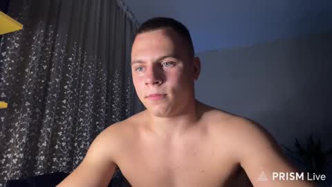 Snapshot of strong_baby chatting on September 15, 8:20 pm Strong Baby online show from September 15, 8:20 pm