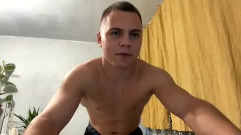 Snapshot of strong_baby chatting on September 24, 7:50 pm Strong Baby online show from September 24, 7:50 pm