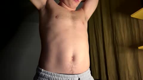 Snapshot of strong_baby chatting on October 24, 12:30 am Strong Baby online show from October 24, 12:30 am