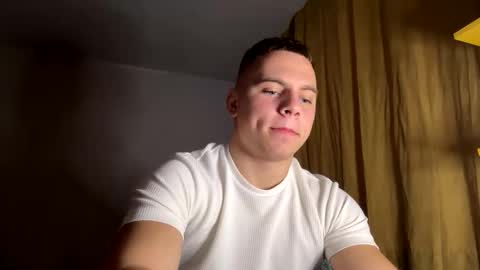 Snapshot of strong_baby chatting on October 27, 11:36 am Strong Baby online show from October 27, 11:36 am