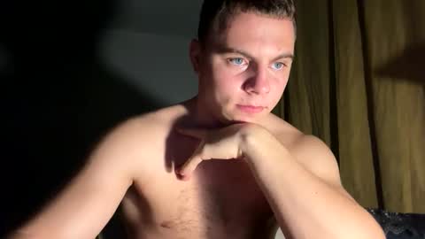 Snapshot of strong_baby chatting on November 24, 8:08 pm Strong Baby online show from November 24, 8:08 pm