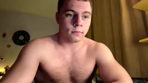 Snapshot of strong_baby chatting on December 21, 7:54 pm Strong Baby online show from December 21, 7:54 pm