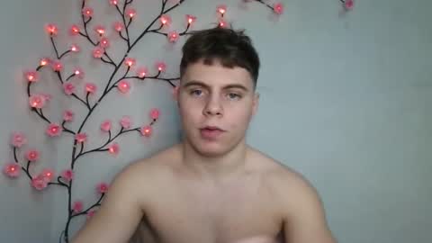 Snapshot of strong_baby chatting on February 13, 8:05 pm Strong Baby online show from February 13, 8:05 pm