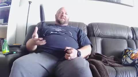 strong_bear89 online show from January 12, 8:14 pm