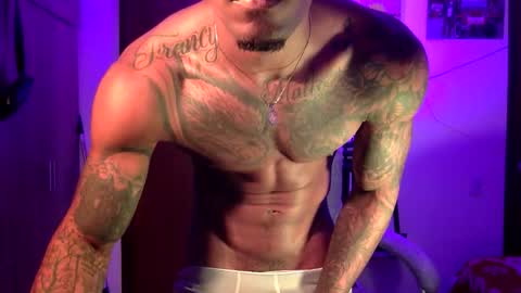 Snapshot of strong_blackboy chatting on February 26, 5:39 am strong blackboy online show from February 26, 5:39 am