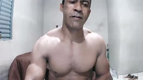 strongdaddyfantastic online show from April 21, 12:01 am