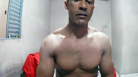 Snapshot of strongdaddyfantastic chatting on June 15, 11:40 pm strongdaddyfantastic online show from June 15, 11:40 pm
