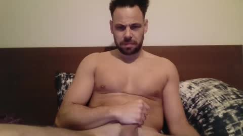 Snapshot of strongfitguy chatting on January 19, 10:49 pm Handsome guy online show from January 19, 10:49 pm