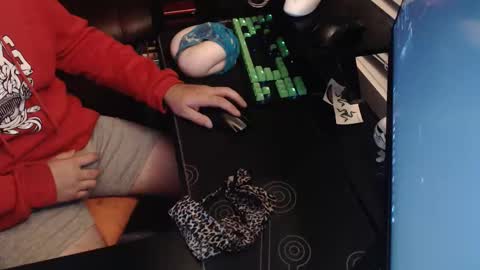 stud69861714 online show from October 27, 7:34 am