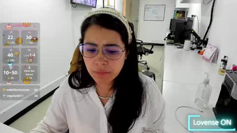 Snapshot of studcb_ chatting on April 23, 10:12 pm studcb_ online show from April 23, 10:12 pm