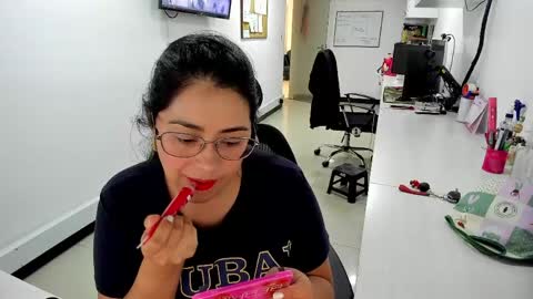 Snapshot of studcb_ chatting on May 1, 8:57 pm studcb_ online show from May 1, 8:57 pm