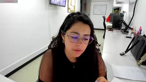 Snapshot of studcb_ chatting on May 4, 11:12 pm studcb_ online show from May 4, 11:12 pm