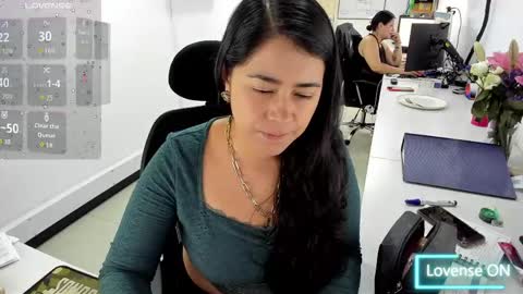 Snapshot of studcb_ chatting on May 13, 4:04 pm studcb_ online show from May 13, 4:04 pm
