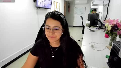 Snapshot of studcb_ chatting on May 14, 10:38 pm studcb_ online show from May 14, 10:38 pm