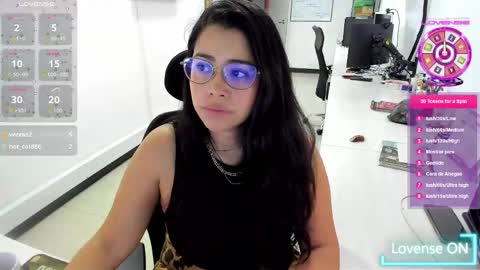 Snapshot of studcb_ chatting on May 21, 11:12 pm studcb_ online show from May 21, 11:12 pm