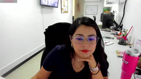 Snapshot of studcb_ chatting on May 22, 9:42 pm studcb_ online show from May 22, 9:42 pm