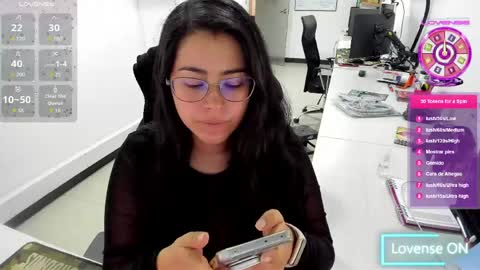 Snapshot of studcb_ chatting on May 23, 10:36 pm studcb_ online show from May 23, 10:36 pm