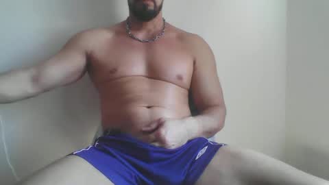 Snapshot of studdotcom chatting on April 19, 8:35 am Ero online show from April 19, 8:35 am
