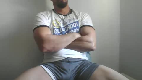 Snapshot of studdotcom chatting on May 1, 9:03 am Ero online show from May 1, 9:03 am