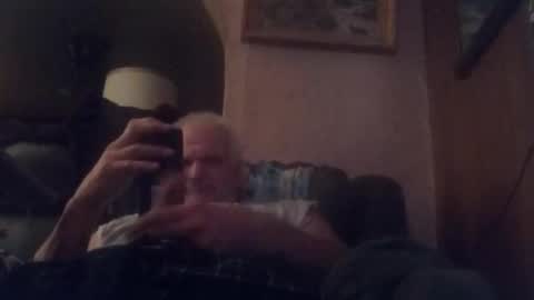 stuffamuffagus69 online show from November 20, 2:39 pm