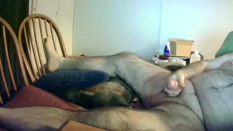 Snapshot of stugots42 chatting on December 17, 2:55 am stugots42 online show from December 17, 2:55 am