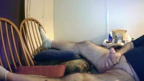 Snapshot of stugots42 chatting on January 19, 4:04 pm stugots42 online show from January 19, 4:04 pm