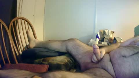 Snapshot of stugots42 chatting on February 15, 6:44 pm stugots42 online show from February 15, 6:44 pm