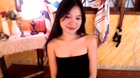 Snapshot of stunning_floriexx chatting on March 13, 4:41 am IM FLORIE online show from March 13, 4:41 am