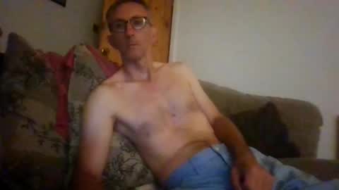 Snapshot of stuuuey73 chatting on July 10, 9:17 pm stuuuey73 online show from July 10, 9:17 pm