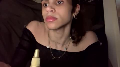 Snapshot of stxllaxcx chatting on May 21, 1:51 pm stxllaxcx online show from May 21, 1:51 pm