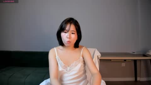 Yerim online show from April 18, 1:26 pm