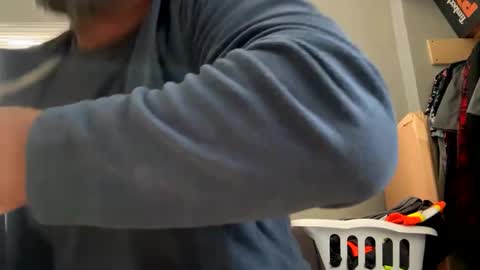 Snapshot of suavecito67 chatting on December 11, 6:20 pm suavecito67 online show from December 11, 6:20 pm