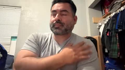 Snapshot of suavecito67 chatting on February 14, 1:02 am suavecito67 online show from February 14, 1:02 am