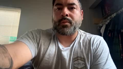 Snapshot of suavecito67 chatting on February 17, 3:53 pm suavecito67 online show from February 17, 3:53 pm