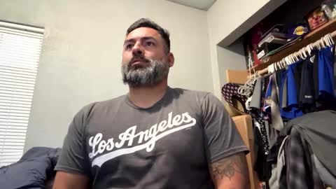 Snapshot of suavecito67 chatting on May 1, 2:49 am suavecito67 online show from May 1, 2:49 am