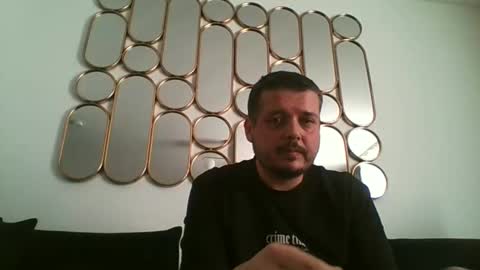 Snapshot of sub3100 chatting on April 4, 10:35 am 420Fun online show from April 4, 10:35 am