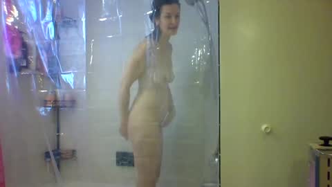 Snapshot of sub4you69brat chatting on January 23, 6:03 pm sub4you69brat online show from January 23, 6:03 pm