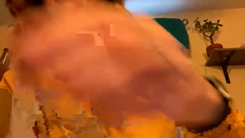 Snapshot of sub4you69brat chatting on February 25, 9:35 pm sub4you69brat online show from February 25, 9:35 pm