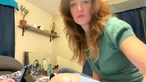 Snapshot of sub4you69brat chatting on March 7, 2:36 am sub4you69brat online show from March 7, 2:36 am